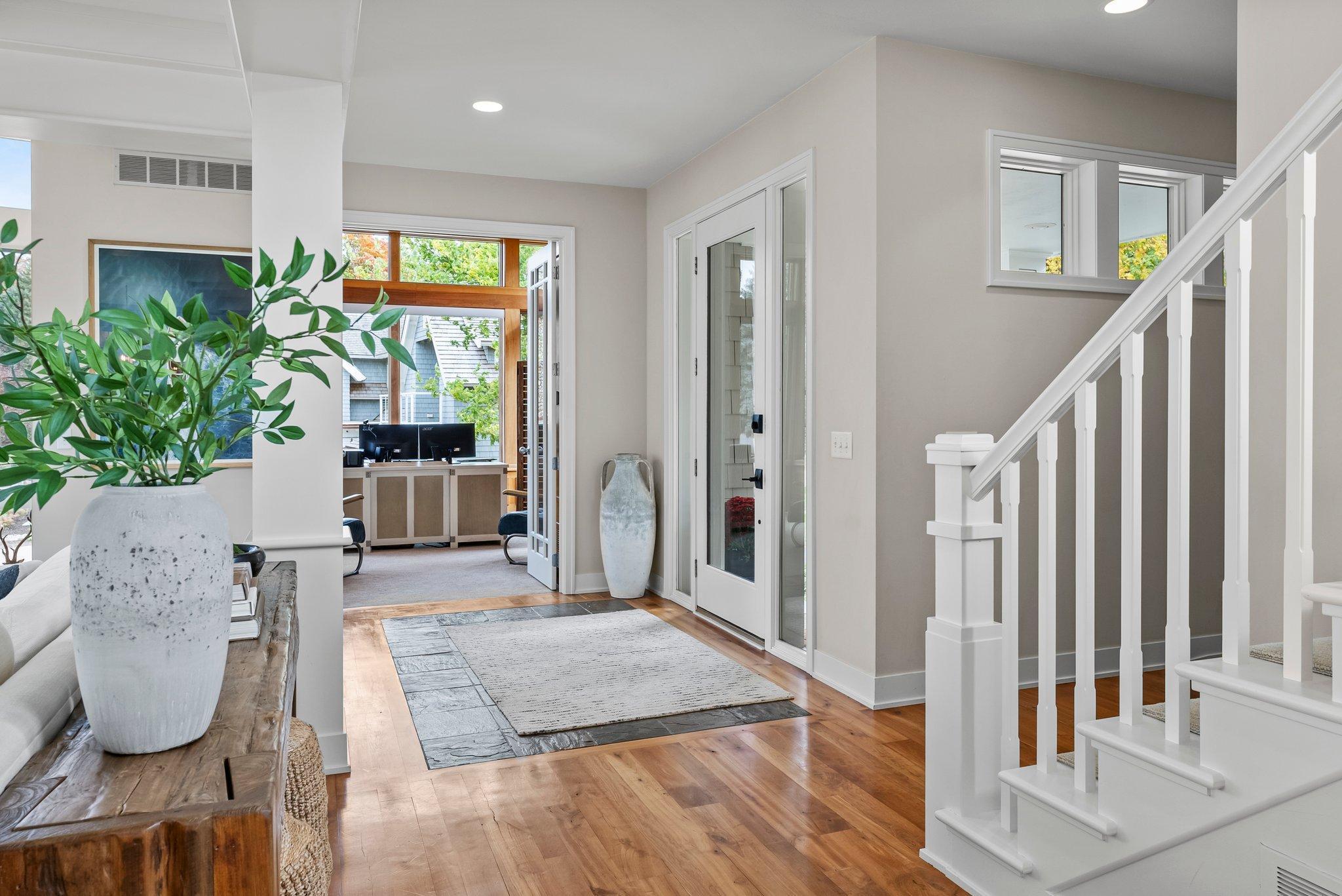 2625 Woodbridge Road, Wayzata, Minnesota image 7