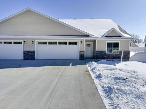 Townhouse For Sale - 1428 Campus Drive<br/> Fergus Falls, MN 56537