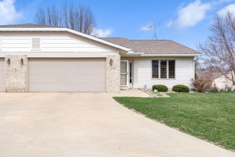 Townhouse For Sale - 174 Autumn Place<br/> Steele County, Owatonna, MN 55060