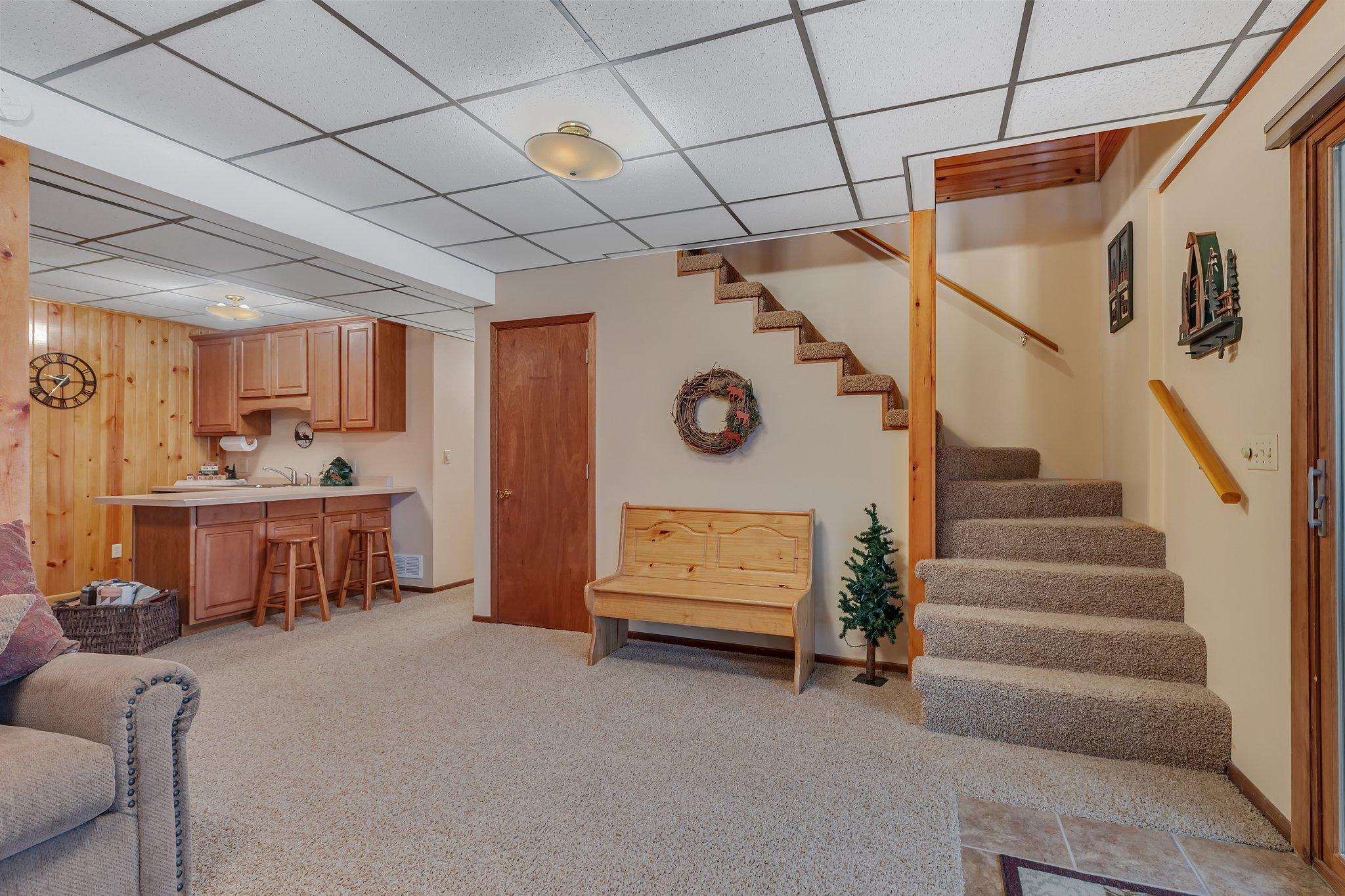 19558 Elmcrest Road, Richmond, Minnesota image 21
