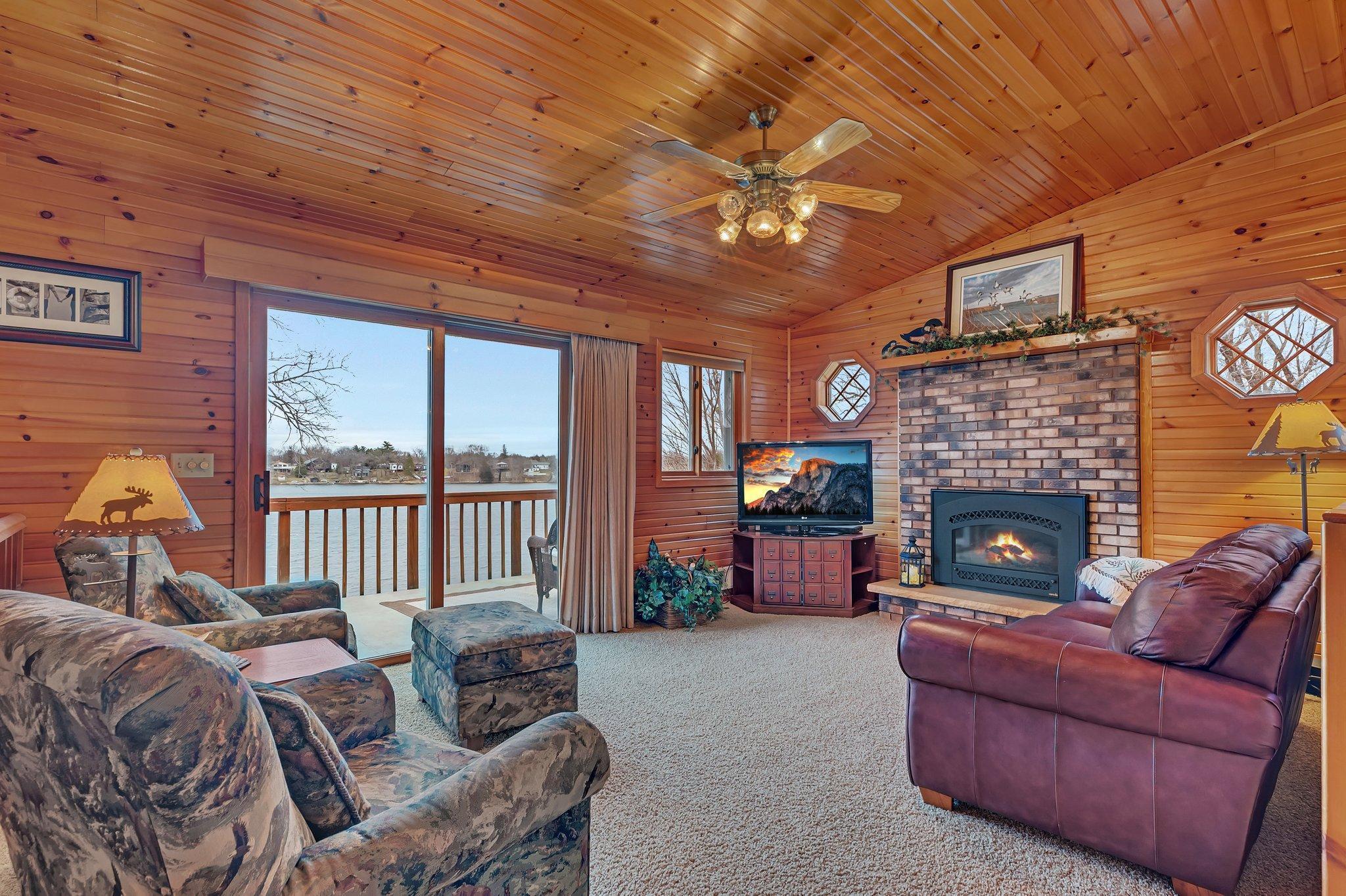 19558 Elmcrest Road, Richmond, Minnesota image 8