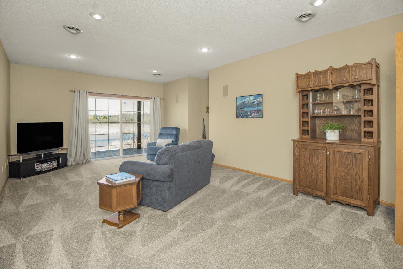 18296 Cattail Court, Eden Prairie, Minnesota image 30