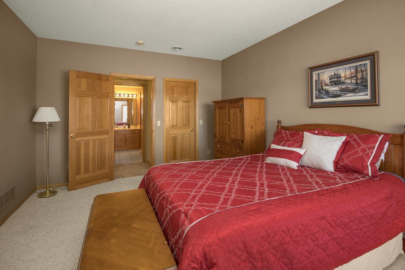 18296 Cattail Court, Eden Prairie, Minnesota image 33