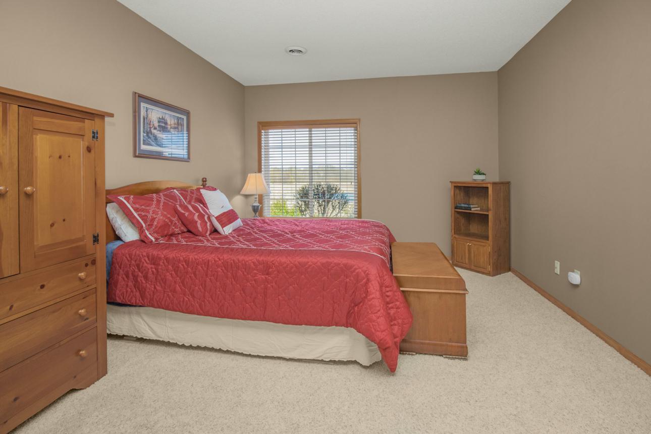 18296 Cattail Court, Eden Prairie, Minnesota image 32