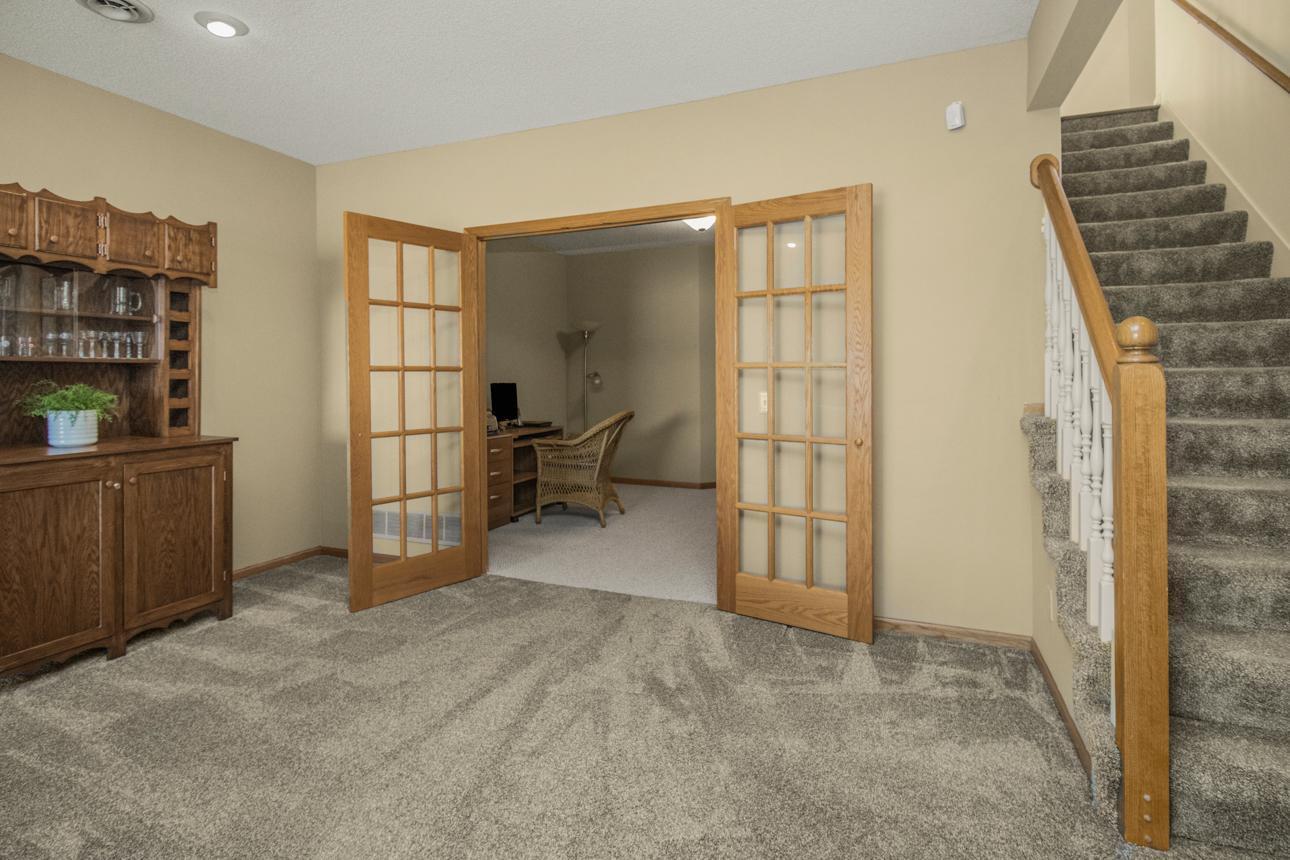18296 Cattail Court, Eden Prairie, Minnesota image 27