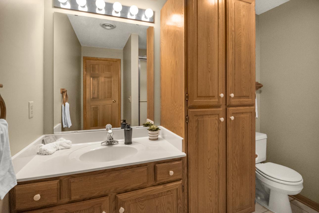 18296 Cattail Court, Eden Prairie, Minnesota image 34