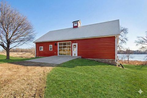 Homes For Sale - 12141 Tripp Avenue<br/> Fulda, MN 56131