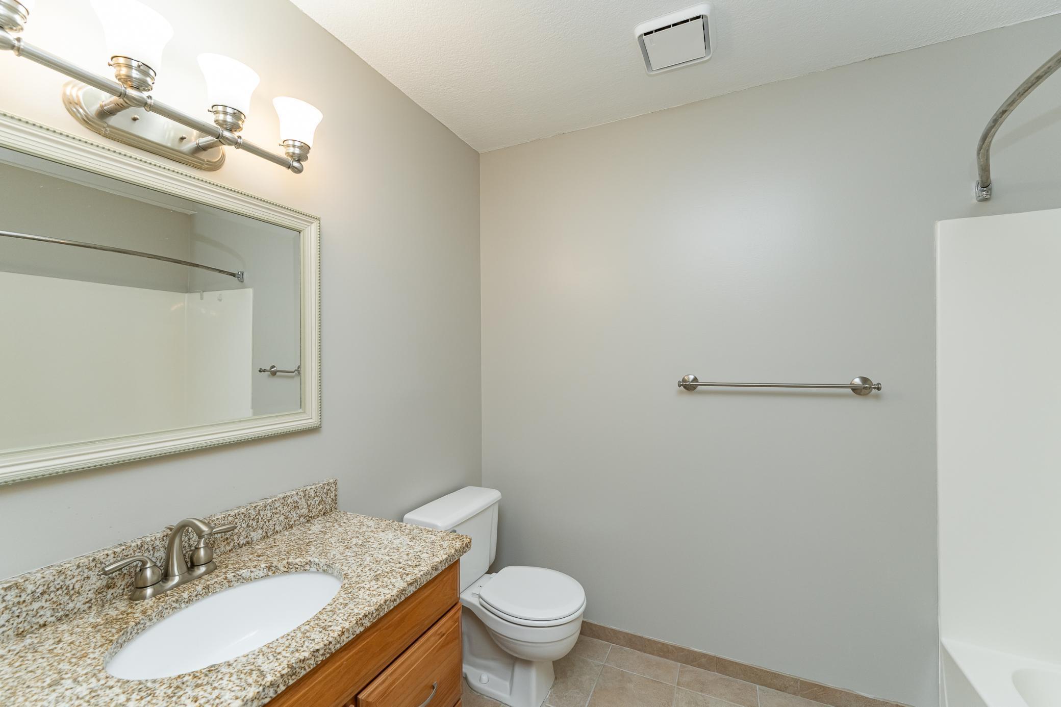 5216 Castlewood Lane, Rochester, Minnesota image 14