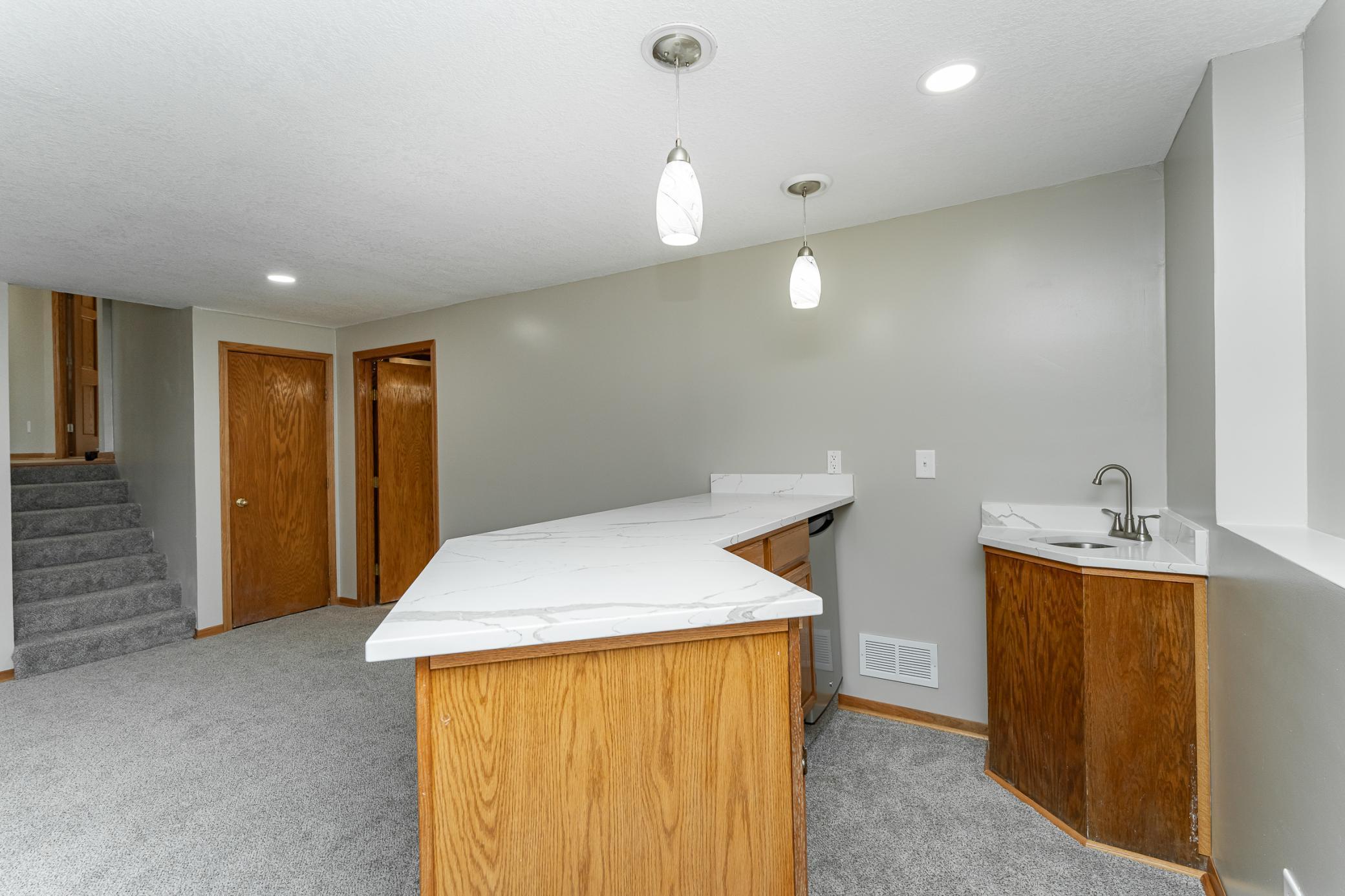 5216 Castlewood Lane, Rochester, Minnesota image 24