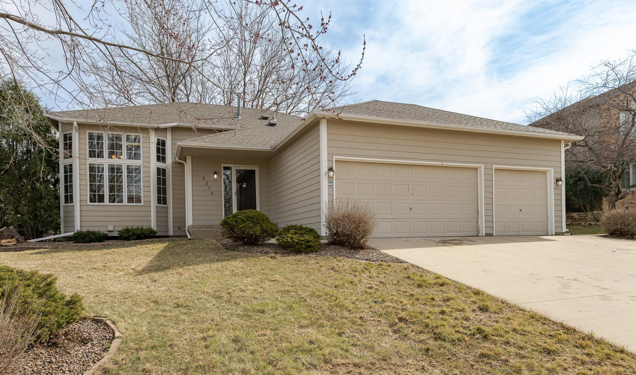 5216 Castlewood Lane, Rochester, Minnesota image 1