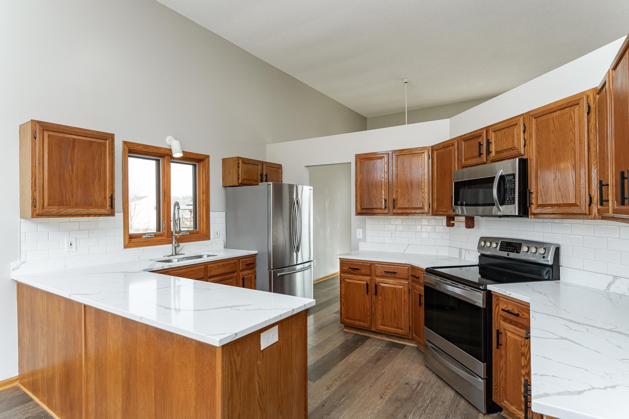 5216 Castlewood Lane, Rochester, Minnesota image 7