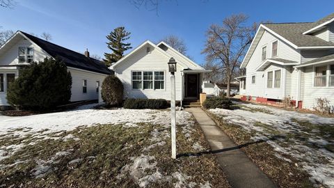 Homes For Sale - 209 N 10th Street<br/> Chippewa County, Montevideo, MN 56265