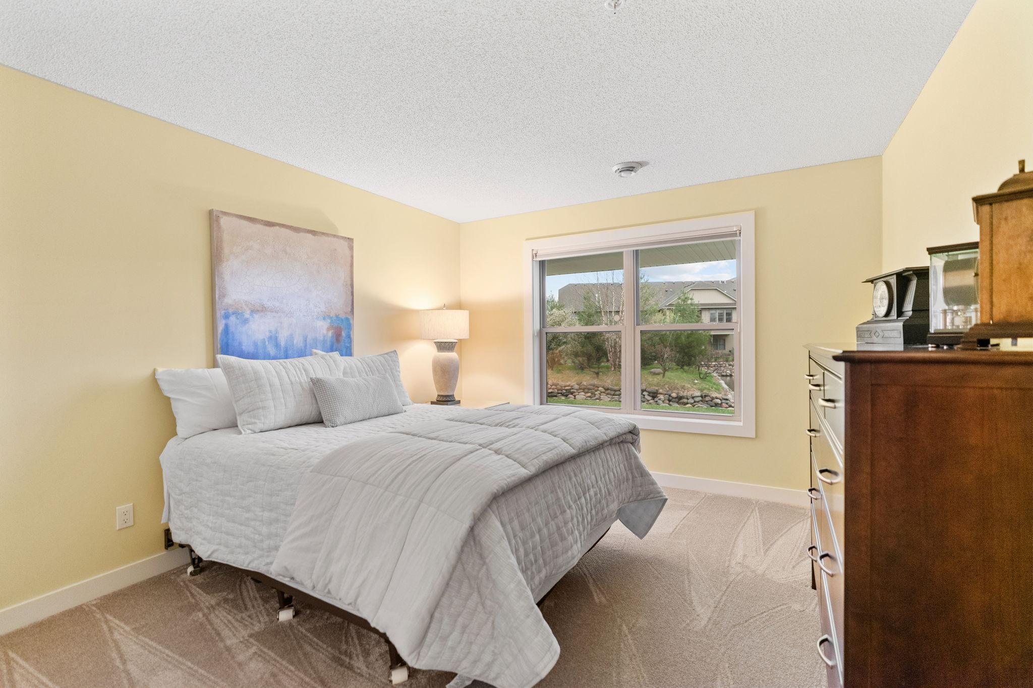 10780 Lyndale Bluffs Trail, Minneapolis, Minnesota image 36