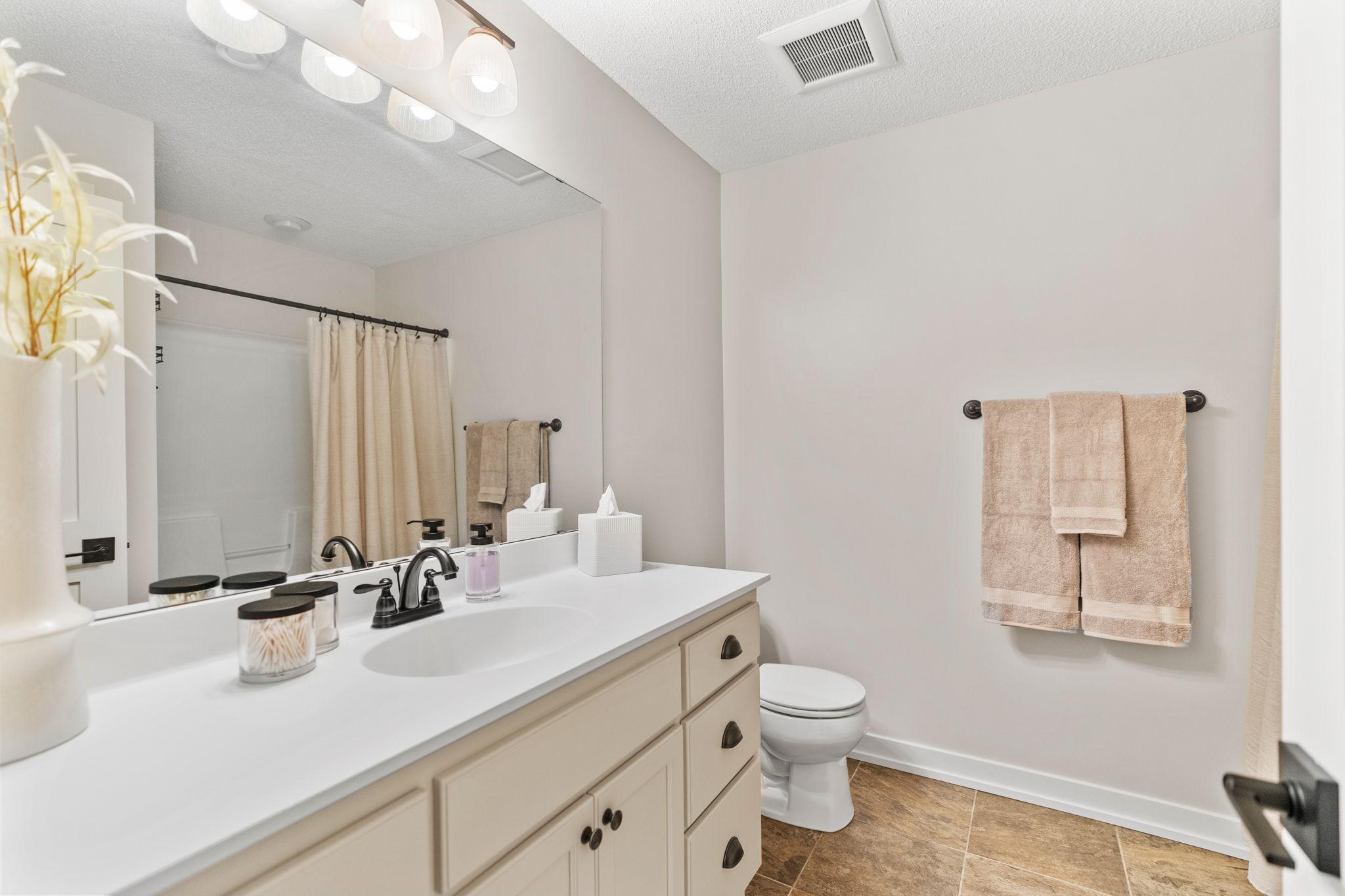 10780 Lyndale Bluffs Trail, Minneapolis, Minnesota image 38