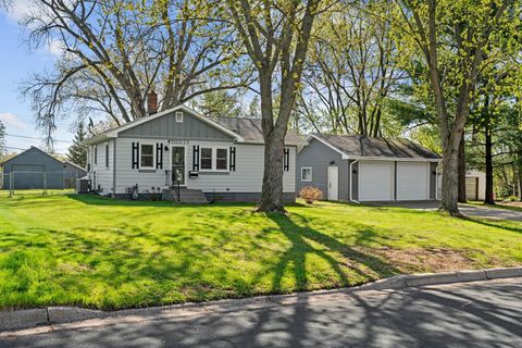 Homes For Sale - 10825 Russell Avenue<br/> Bloomington, MN 55431