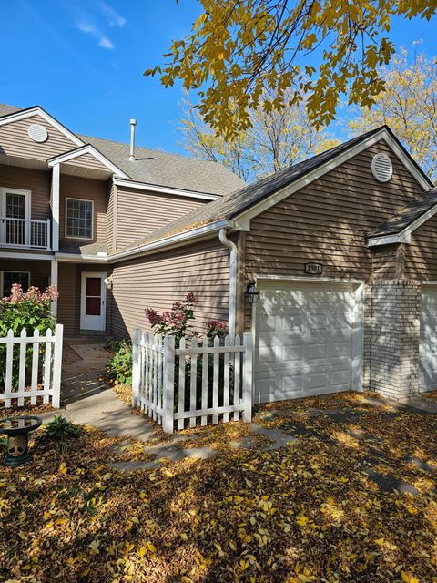 Homes For Sale - 1301 Mckusick Road Lane<br/> Stillwater, MN 55082