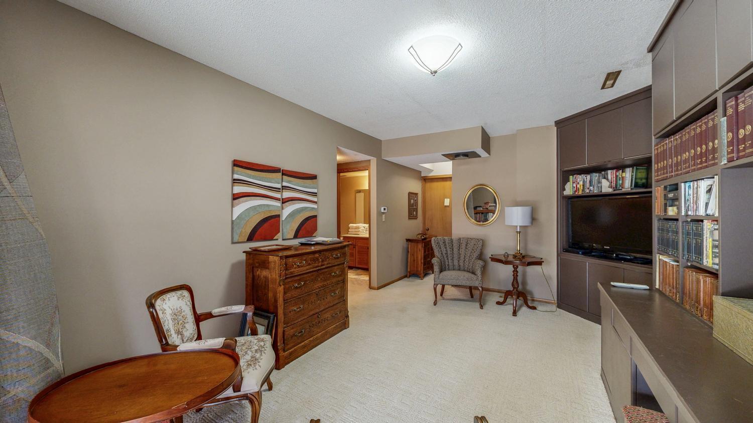 742 Northern Hills Drive, Rochester, Minnesota image 31