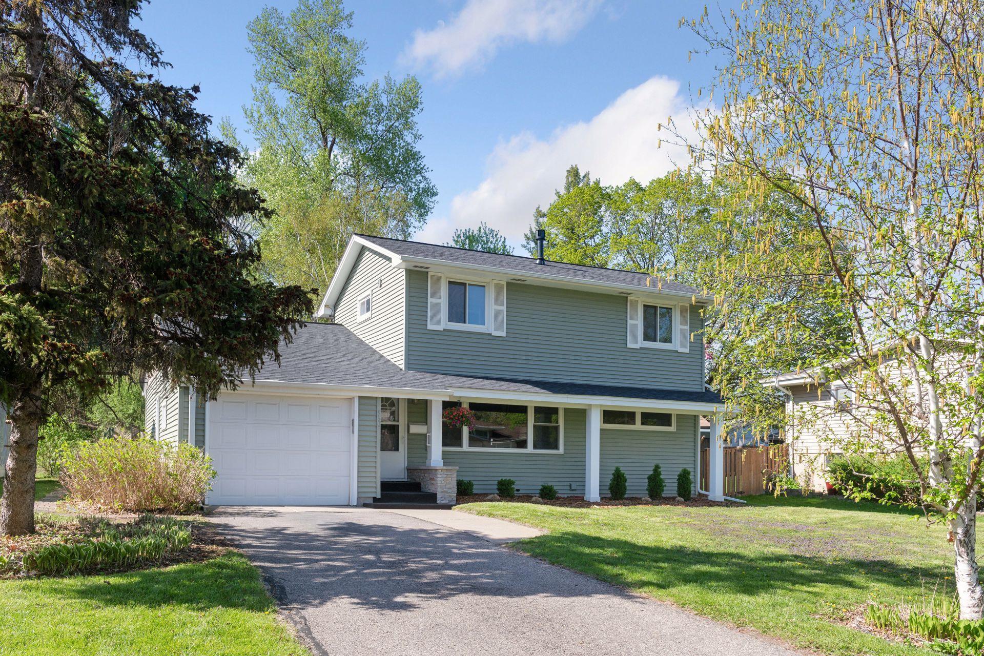 550 Wheeler Drive, Excelsior, Minnesota image 1