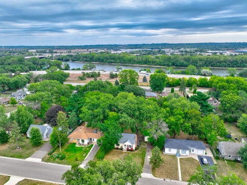 Homes For Sale - 6024 Camden Avenue<br/> Hennepin County, Minneapolis, MN 55430