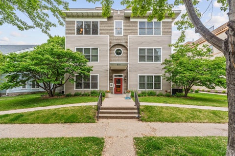 Condo For Sale - 633 Dayton Avenue<br/> Ramsey County, Saint Paul, MN 55104