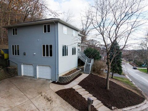 Homes For Sale - 1705 Ohlsun Court<br/> La Crosse County, La Crosse, WI 54601