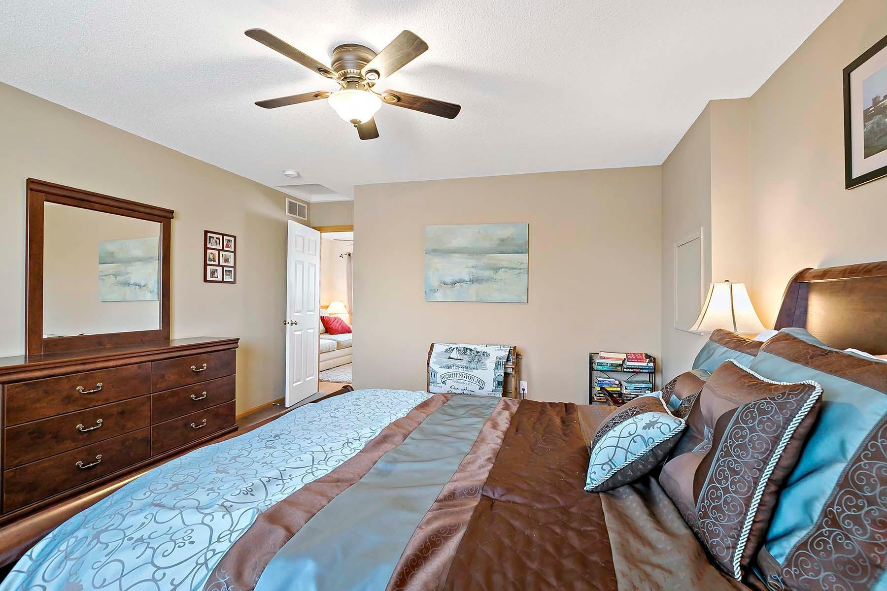 7033 Connelly Court, Savage, Minnesota image 36