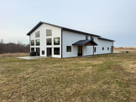 Homes For Sale - 11719 Ridgeview Road<br/> Houston County, Hokah, MN 55941