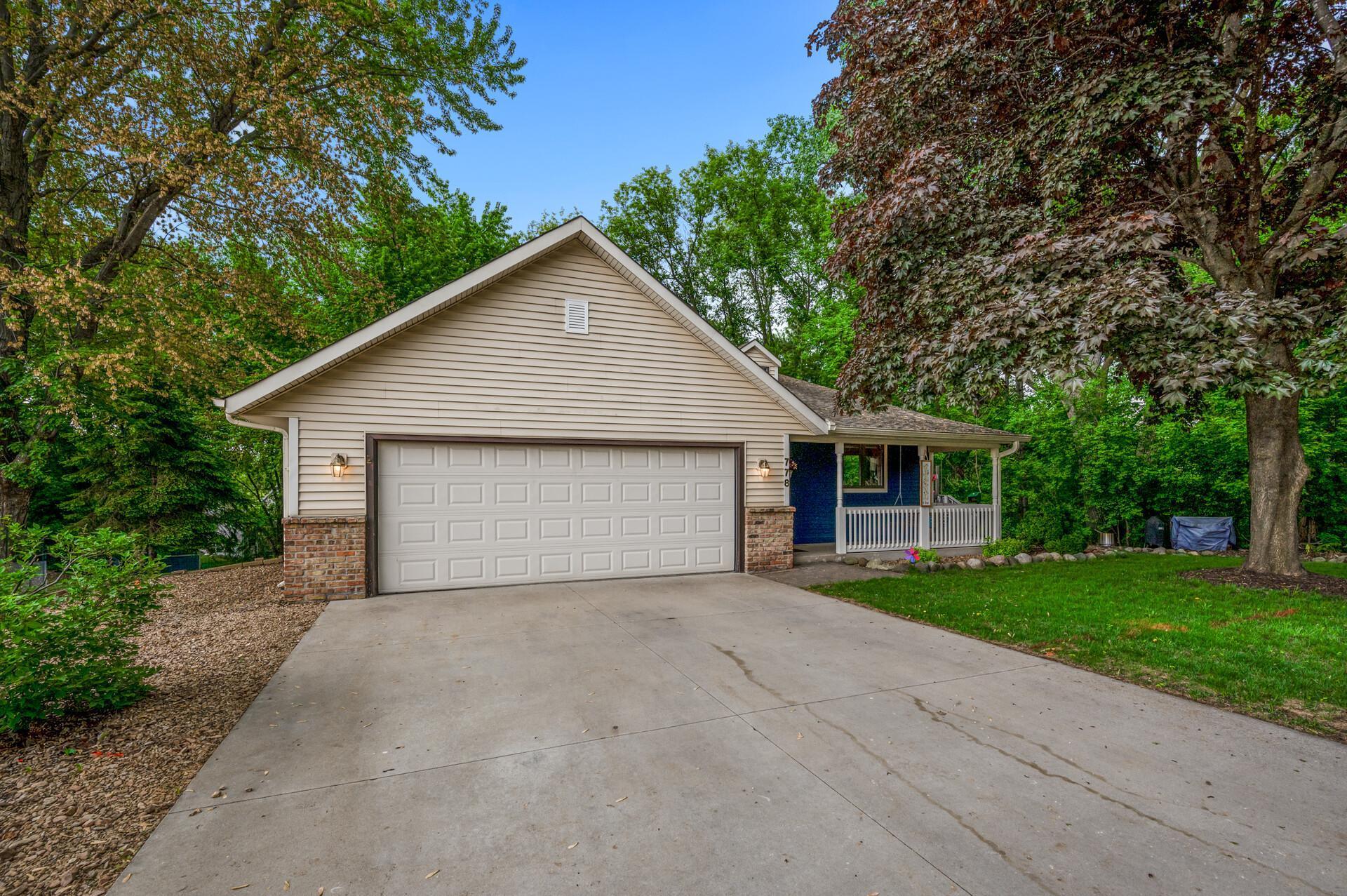 778 Sunset Drive, Eagan, Minnesota image 3