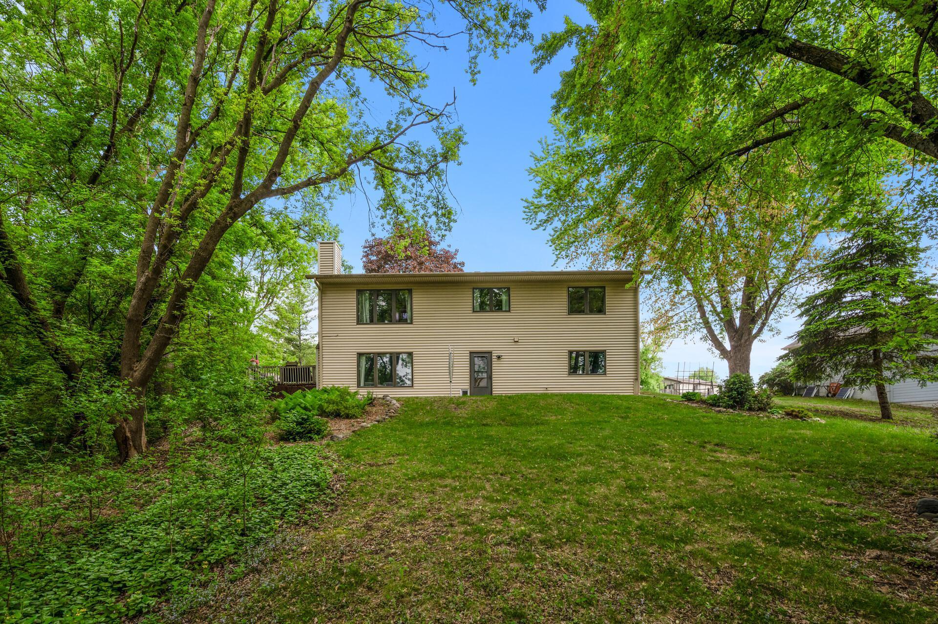 778 Sunset Drive, Eagan, Minnesota image 24