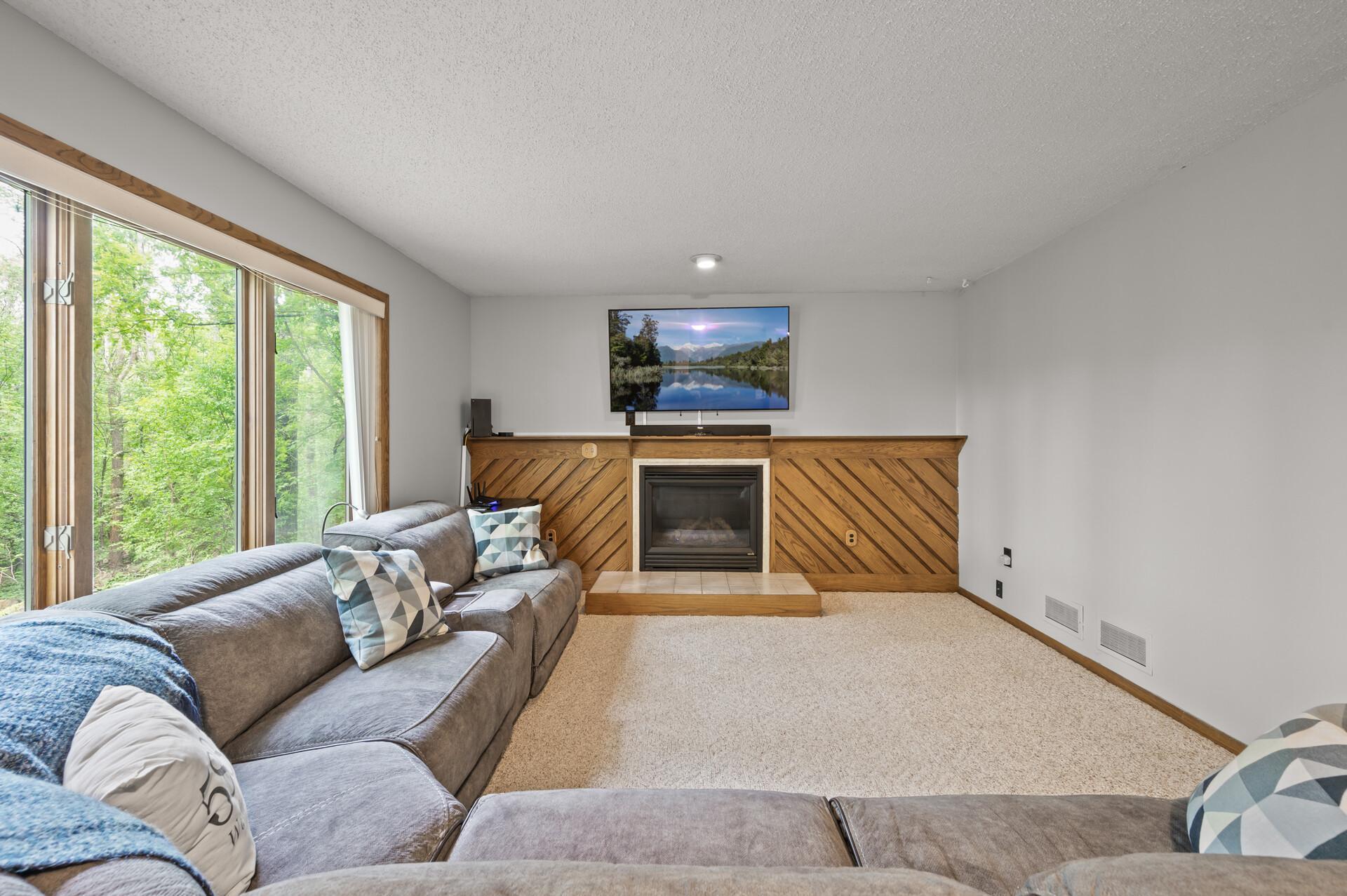 778 Sunset Drive, Eagan, Minnesota image 20