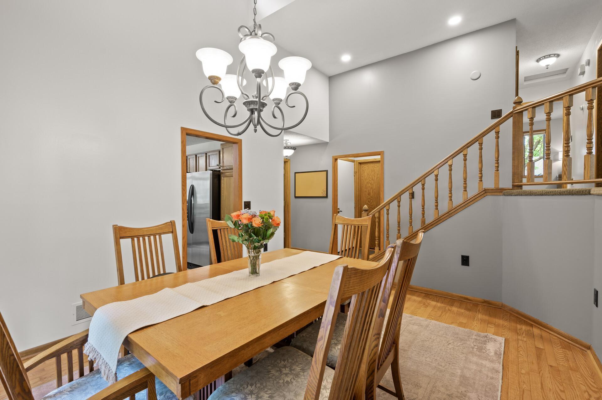 778 Sunset Drive, Eagan, Minnesota image 6