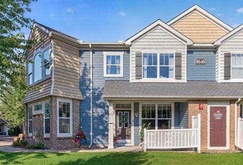 Townhouse For Sale - 9540 Washington Boulevard<br/> Chanhassen, MN 55317