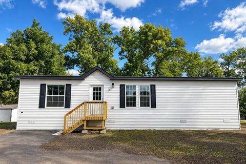 Homes For Sale - 215 N Mckay Avenue<br/> Alexandria, MN 56308