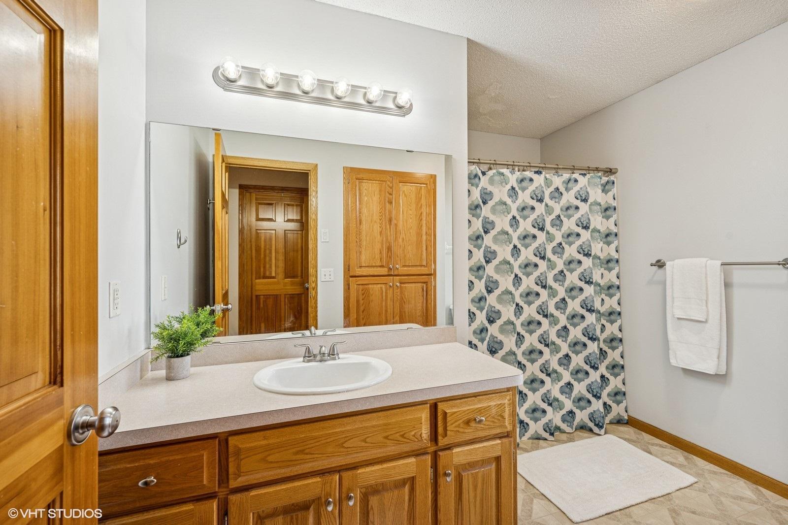13984 Starlite Drive, Rogers, Minnesota image 31