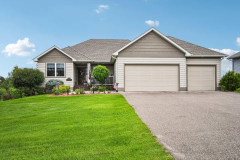 Homes For Sale - 31473 Marvin Avenue<br/> Lindstrom, MN 55045