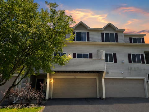 Townhouse For Sale - 9110 Comstock Lane<br/> Maple Grove, MN 55311