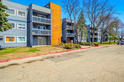 Condo For Sale - 2930 Blaisdell Avenue<br/> Minneapolis, MN 55408
