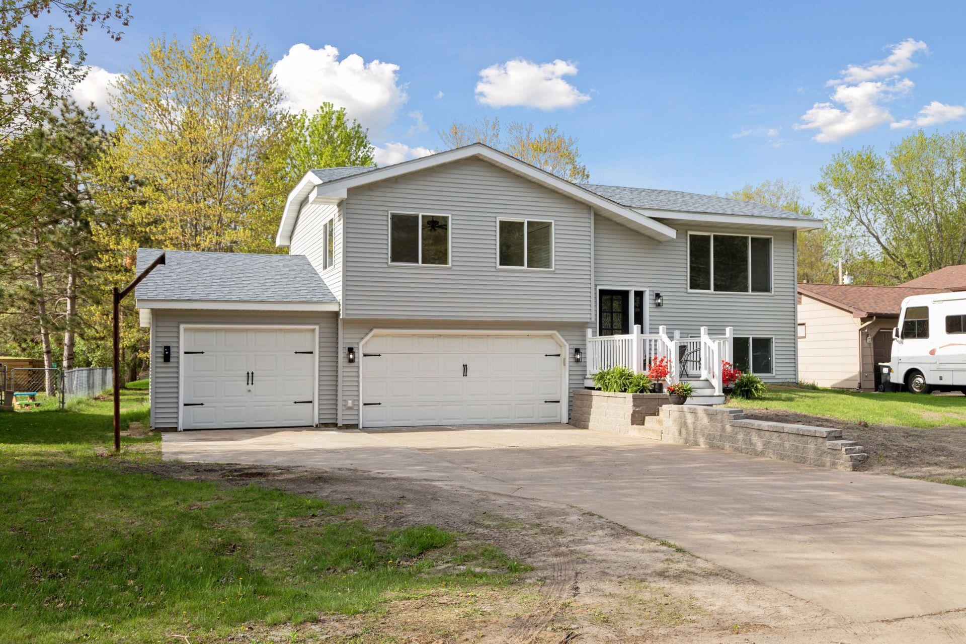 818 Olive Street, Circle Pines, Minnesota image 3
