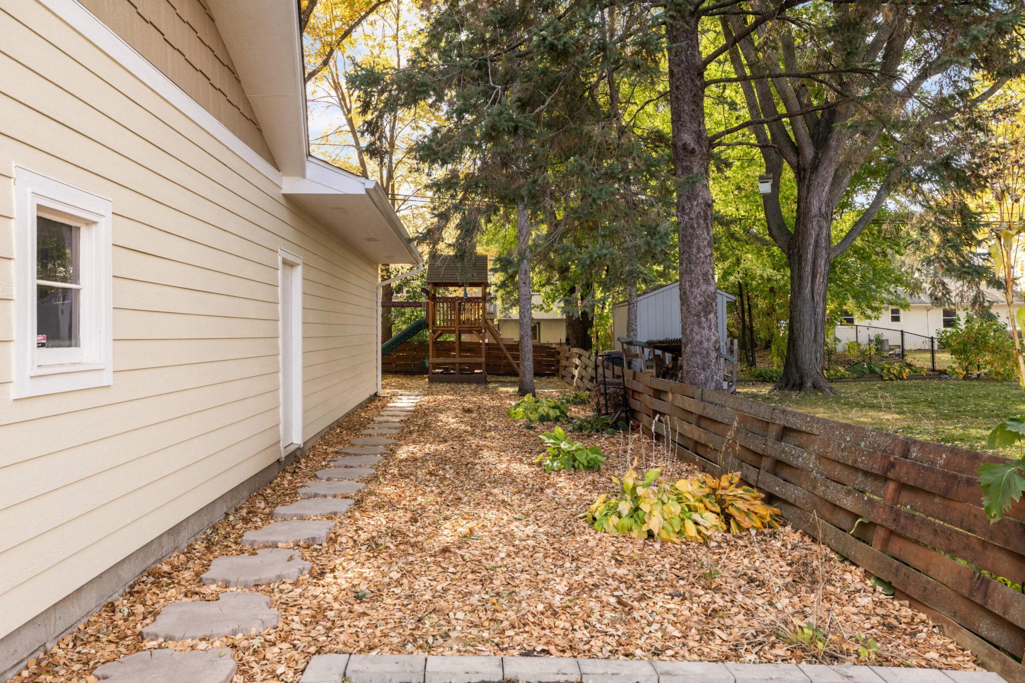 2174 Rosewood Lane, Roseville, Minnesota image 35