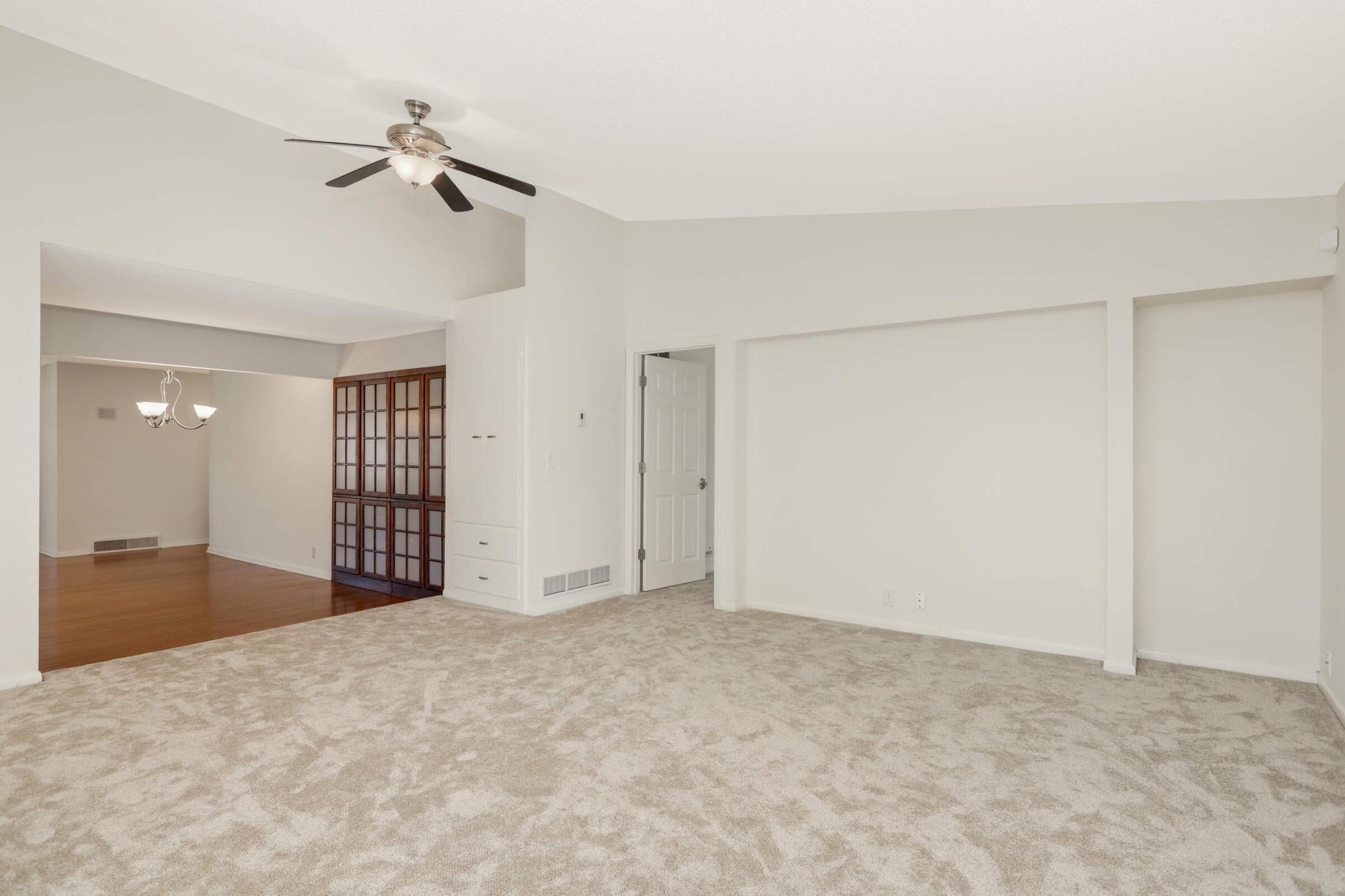 2174 Rosewood Lane, Roseville, Minnesota image 10
