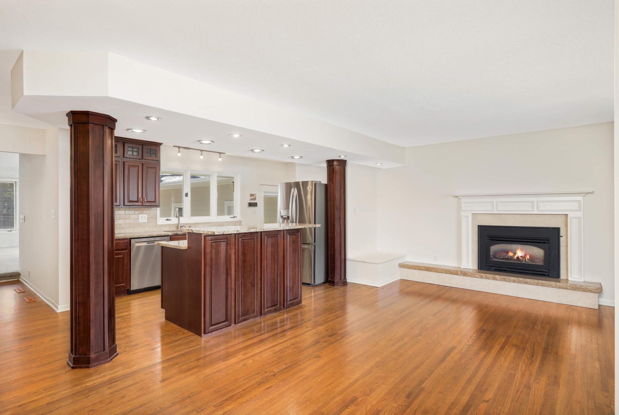 2174 Rosewood Lane, Roseville, Minnesota image 4
