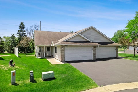 Townhouse For Sale - 2868 117th Avenue<br/> Anoka County, Coon Rapids, MN 55433