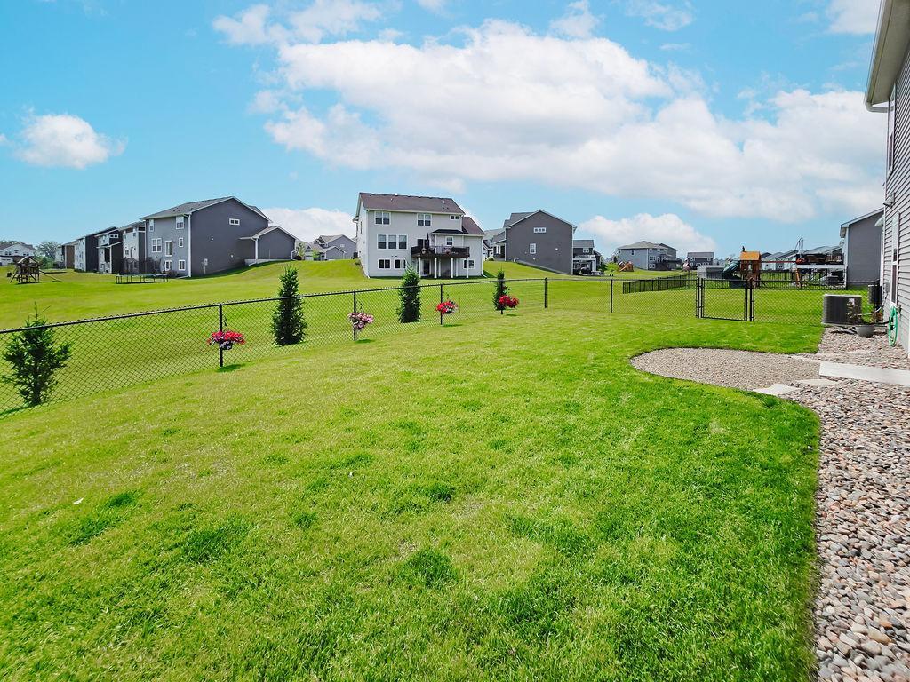 7376 Crane Drive, Hugo, Minnesota image 36