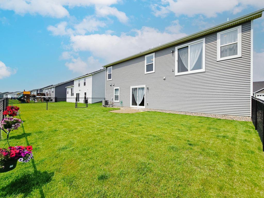7376 Crane Drive, Hugo, Minnesota image 35