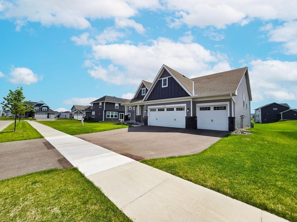 7376 Crane Drive, Hugo, Minnesota image 3