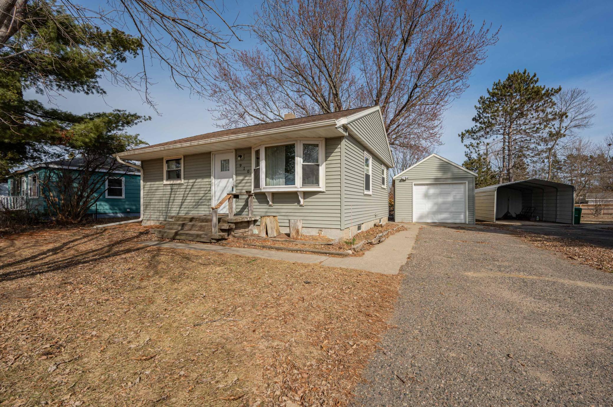 910 Clover Lane, Grand Rapids, Minnesota image 1