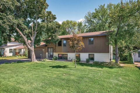 Homes For Sale - 1224 8th Lane<br/> Anoka, MN 55303