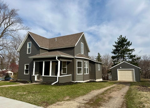 Homes For Sale - 1050 Sturtevant Street<br/> Goodhue County, Red Wing, MN 55066