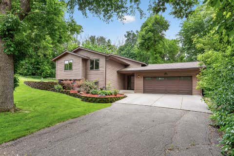 Homes For Sale - 505 Zinnia Lane<br/> Minneapolis, MN 55441