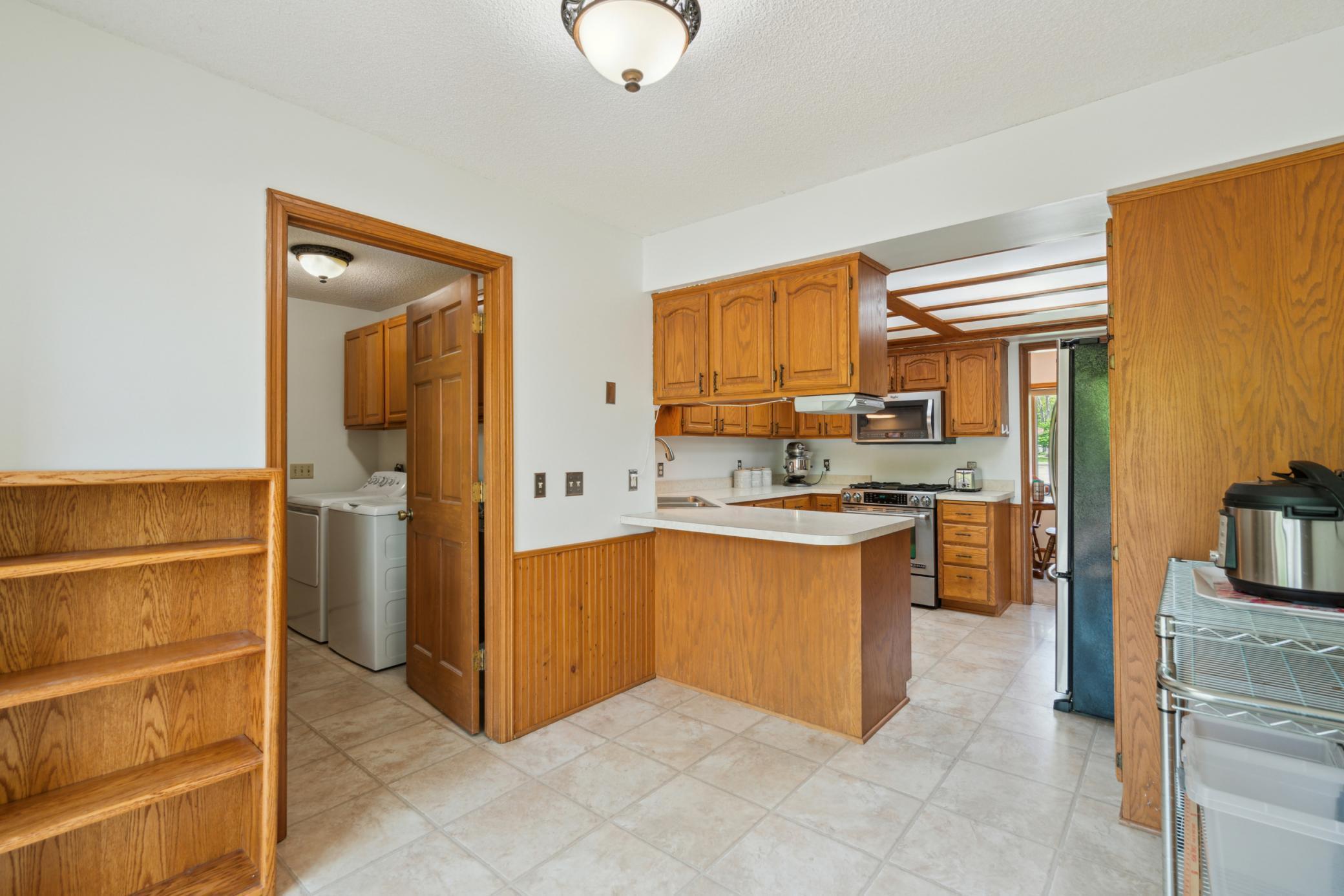 4335 Jonquil Lane, Plymouth, Minnesota image 10